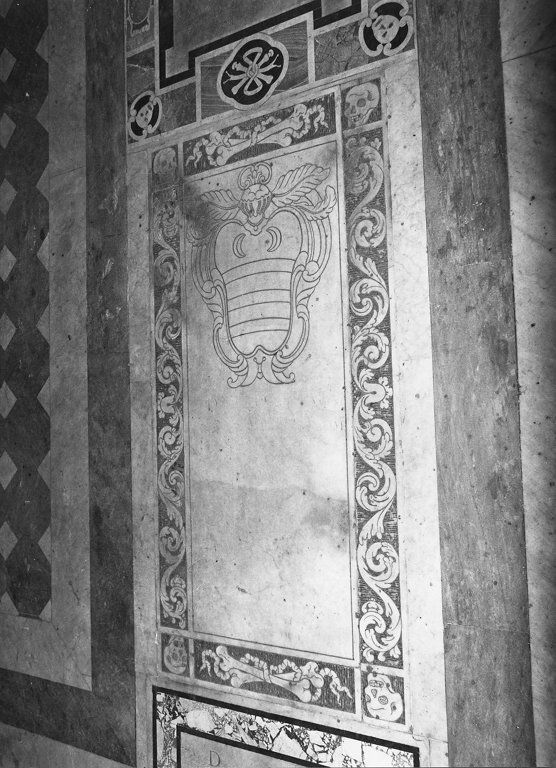 lapide tombale - ambito romano (seconda met&agrave; sec. XVII)